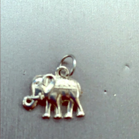 VINTAGE Jewelry - TINY ELEPHANT VINTAGE